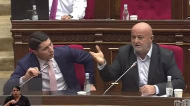 Քյարամյանը ներողությո՞ւն կխնդրի Աղազարյանից՝ «ոտից գլուխ արա ես» արտահայտության համար