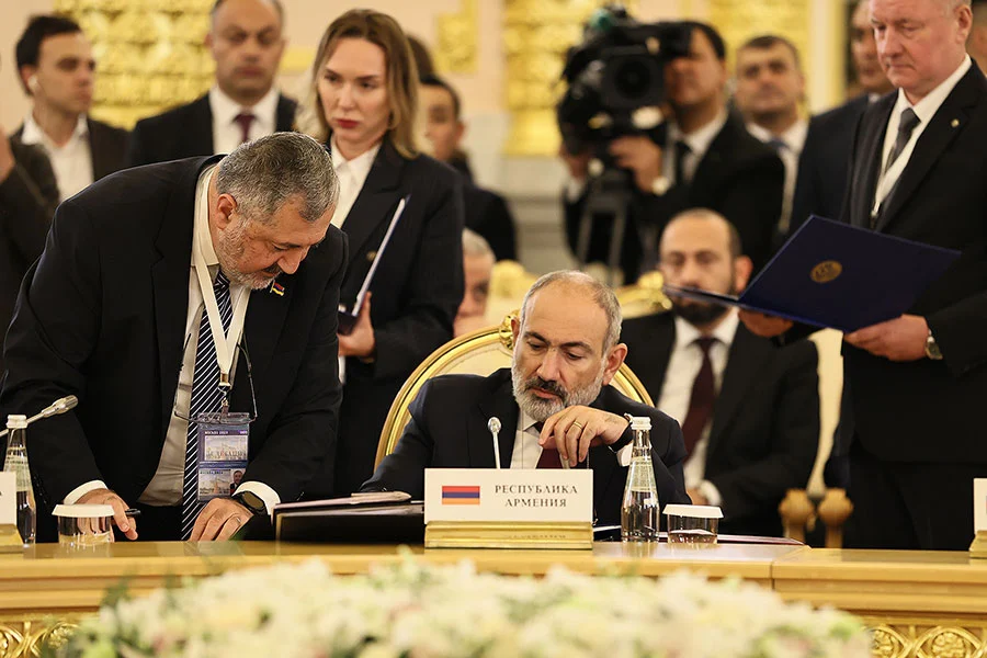 «Հրապարակ»․ Գաղտնի հանդիպում Մոսկվայում և ստվերային գործընթացներ