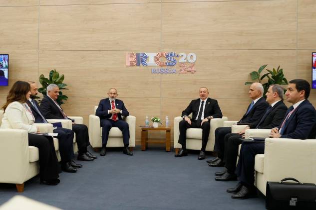 «Հրապարակ». Իսկ ինչո՞ւ Ռուբեն Վարդանյանին չեք պահանջում․ Ալիևը՝ Փաշինյանին