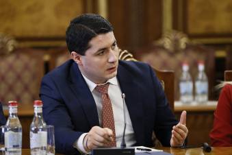 Մանրերի գիգանտոմանիան