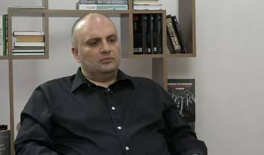 «Հրապարակ»․ Նրանք Խոջալուն դրոշակ են սարքում, մենք հրաժարվում ենք ցեղասպանությունից