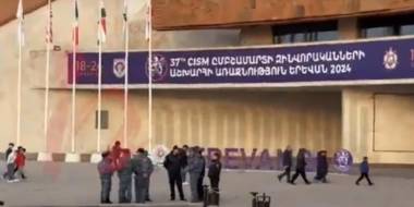 Մարզահամալիր մեծաթիվ ոստիկանական ուժեր են բերվել