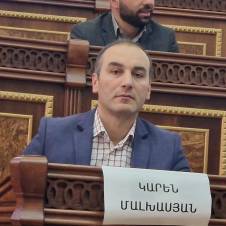 Էնպես չէ, որ գյումրեցիները նստած սպասում էին էդ փրայմերիզին