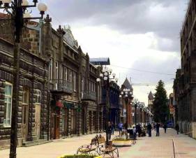 Վարչապետն ասում է՝ ոչ բոլոր գյումրեցիները, Պապոյանն ասում է՝ բոլորը