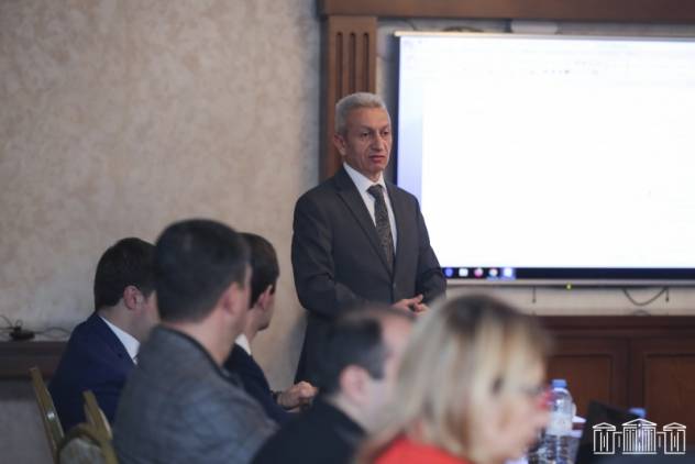 Դավթաշենի թաղապետարանի աշխատողը Հաշվեքննիչի փորձառու աշխատակցին է փոխարինելու