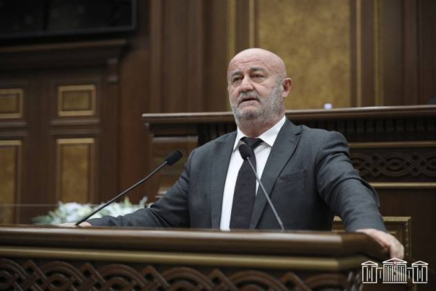 «Հրապարակ». Մեկ շաբաթում 4 անգամ Հովիկ Աղազարյանին կանչել են հարցաքննության
