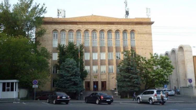 «Հրապարակ»․ Էլ ո՞ւմ է պետք Սահմանադրական դատարանը, երբ անգամ ԲԴԽ-ն չի կատարում նրա որոշումները
