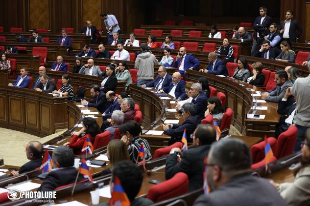 «Հրապարակ»․ Մանդատը խլելու օպերացիան շարունակվում է