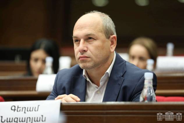Հաջորդը «խնդրելու» են Գեղամ Նազարյանին մանդատը դնել. Փաշինյանը բացեց պանդորայի արկղը