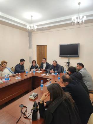 «Հրապարակ». Աշխատանքի իմիտացիա կամ «գալոչկա»՝ Փաշինյանի հանձնարարությամբ