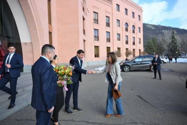 Աննա Հակոբյանը հիմա էլ ջերմուկցիներին է կրթում    