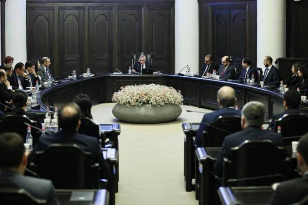 Փաշինյանը աշխատանքի գնալու փոխարեն,սլացել է Սեւանի ամառանոց