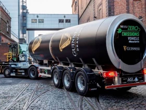 Guardian. Բրիտանիայում գողացել են 400 բարել Guinness գարեջրով բեռնատարը