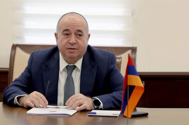 Ովքեր են ընդգրկվել Արշակ Կարապետյանի նոր ֆորմատում