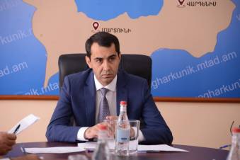 Մարզպետի հնաբնակ խորհրդականներն ու արտոնյալ օգնականները 
