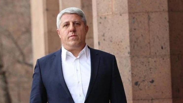 Եթե սա ճիշտ է, ապա այս սեղմված զսպանակը կարող է ունենալ երկու վերջնարդյունք