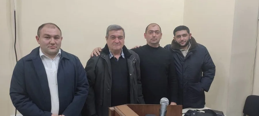 «Հրապարակ». Նա ո՛չ նախկինների հետ կապ ունի, ո՛չ ներկաների` կրթված, օրինապահ քաղաքացի է 