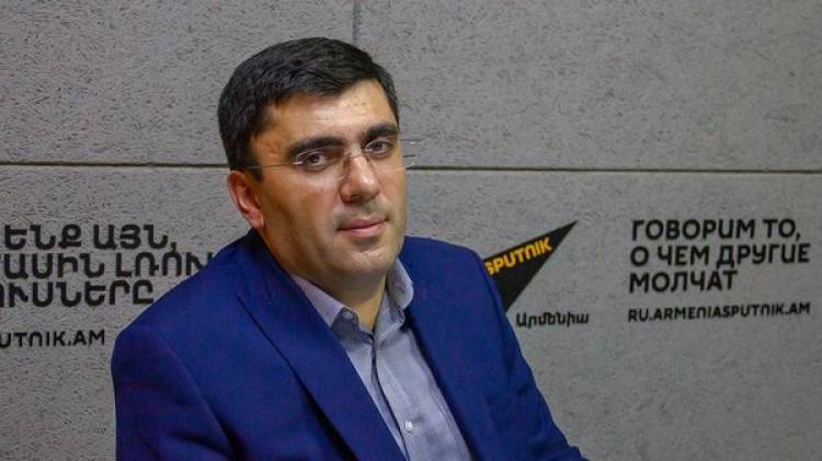 Նույնն է, ինչ տեղի էր ունենում Սովետական Միությունում, որտեղ երշիկը տասնամյակներ շարունակ պետք է չթանկանար
