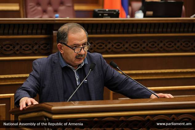 Ճանաչեք՝ ում հետ գործ ունեք