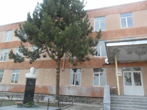 Գոռացել է «աու» եւ դպրոցի պատուհանից թռել. Արտակարգ դեպք` Ջրվեժում