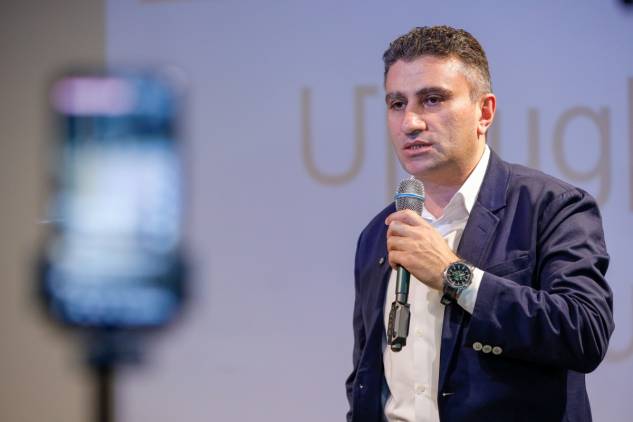 «Հրապարակ». Միակ բանը, որ Գյումրիում ծեփվեց ասֆալտին, Փաշինյանի ու ՔՊ-ի վարկանիշն է