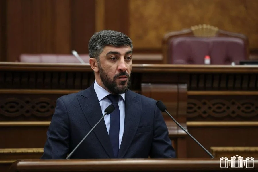 «Իսկ մեր շուրջը դեռ կան մարդիկ․․․»