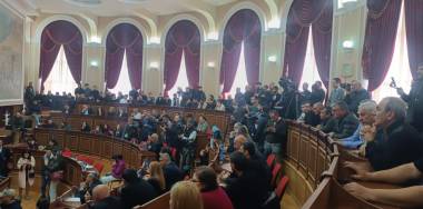 «Գյոզալական քաղաքը համայնք են սարքել»․ ընդդիմադիրները համախմբվածություն դրսևորեցին․ Գյումրին քաղաքապետ է ընտրում