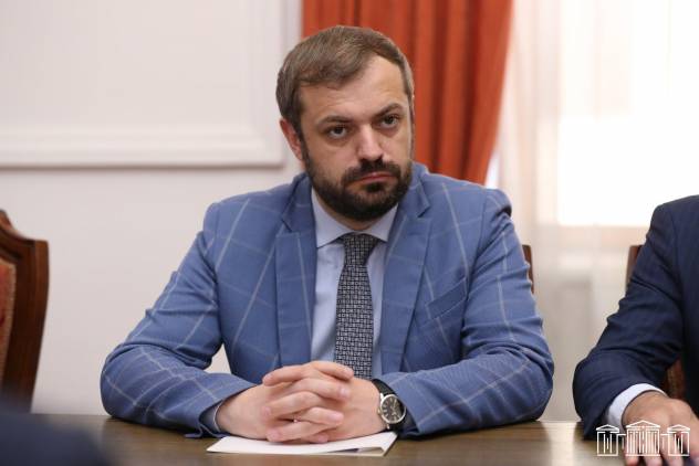 «Շները հաչում են, քարավանը գնում է»