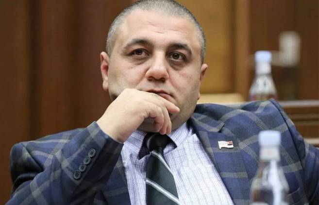 «Հրապարակ». Մարտուն Գրիգորյանն ասաց, որ միայն ընտրությանն է աջակցելու, հետագա պրոցեսներում աջակցելու մասին չի հայտարարել