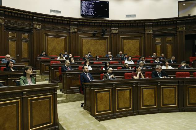 «Հրապարակ»․ ՔՊ-ում թաղման դեմքով էին