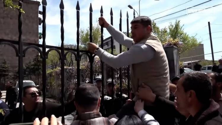 Անինքնասեր ու խղճուկ տեսակ