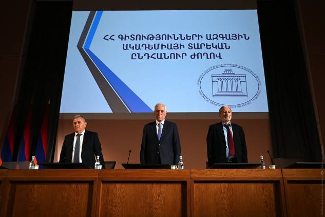 Նախագահը գիտնականներին հանդիմանեց, որ երկրում առկա է 25% աղքատություն եւ 12% գործազրկություն 