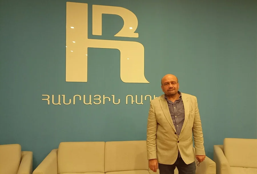 Արմեն Քոլոյանն ասում է․ ընդունում եմ՝ կարմիր լույսի տակով եմ անցել, բայց պատահաբար է եղել