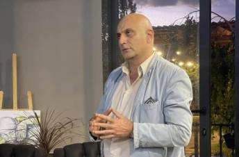 Հեշտ չէ ներկայացնել մի երկիր, որն այլևս չկա