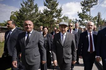 «Հրապարակ»․ Խռովել է Գյումրուց, որ Վարդան Ղուկասյանին են ընտրել