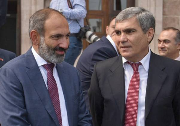«Հրապարակ»․ «Հանրապետությունը» շանտաժի է գնացել