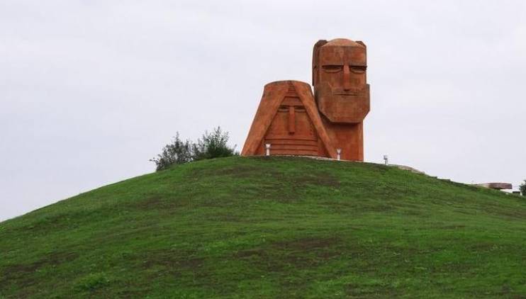 Ալիեւը «գայթակղում» է ադրբեջանցիներին, որ տեղափոխվեն Արցախ