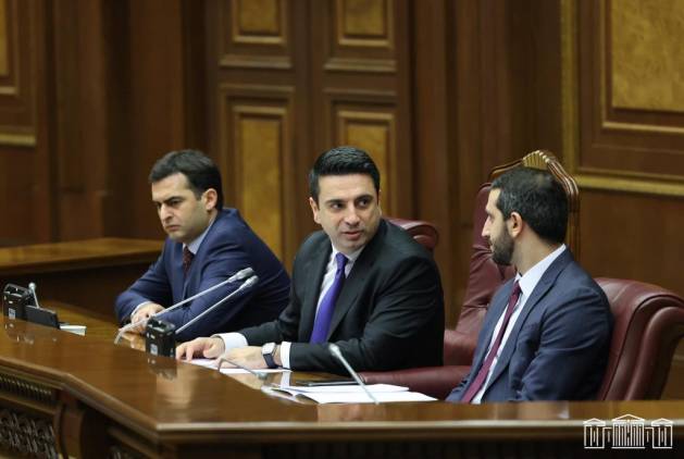 ԱԺ պատգամավոր դառնալու համար պետք է քծնել Փաշինյանին, ԱԺ նախագահ դառնալու համար՝ Ալիեւին