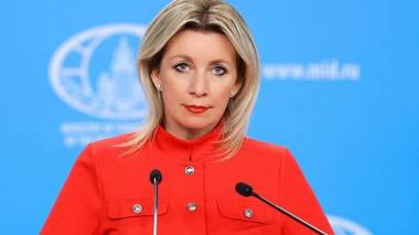 Захарова: сигналов от Еревана о выводе российской военной базы не было