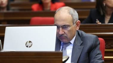 Ոչ մի հայհոյանք. Նիկոլը վախեցա՞վ ժողովրդից, թե՞ «հրադադար» հայտարարեց