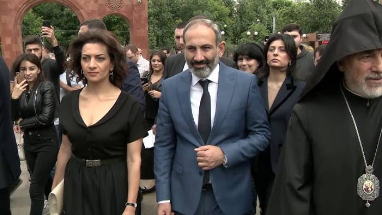 Փաշինյանը դավաճանու՞մ է արդյոք կնոջը
