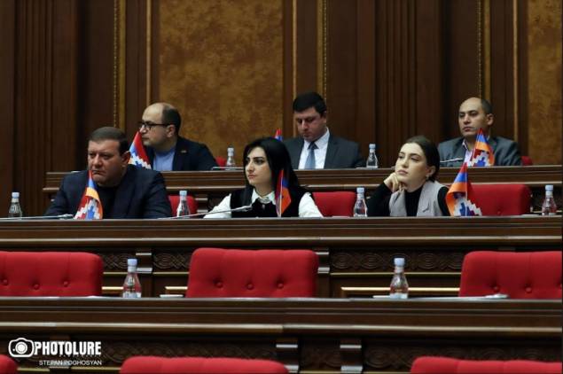 «Հրապարակ»․ Իմպիչմենտի գործընթացն օդից կախված է
