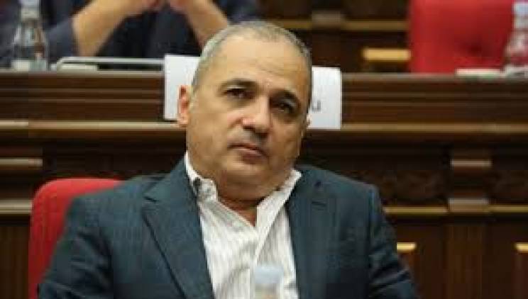 Եթե եկեղեցին շարունակի խաղաղության աղավնի խաղալ՝ հաջորդը Վեհափառն է լինելու