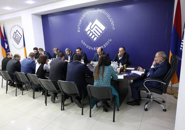 Ողբամ զքեզ, հայոց պետություն, որ ղեկավարդ է «մանուկ»