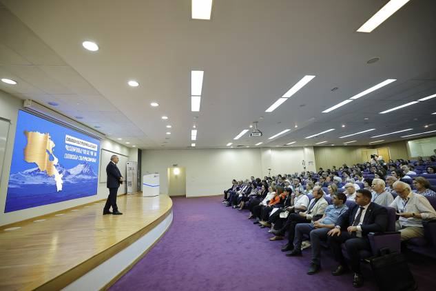 «Հրապարակ»․ Բոյկոտել են Փաշինյանի ելույթը