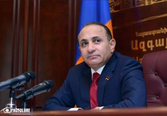 Հովիկ Աբրահամյանի տնային կալանքը վերացվեց. ինչ է ներկայացրել դատարան