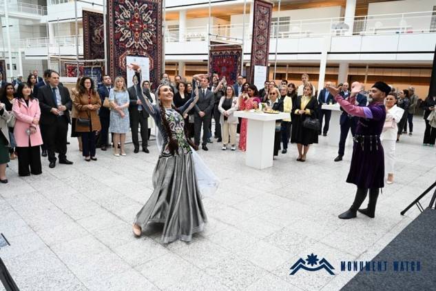 Հայկական գորգերի յուրացման արշավ` Նիդերլանդներում