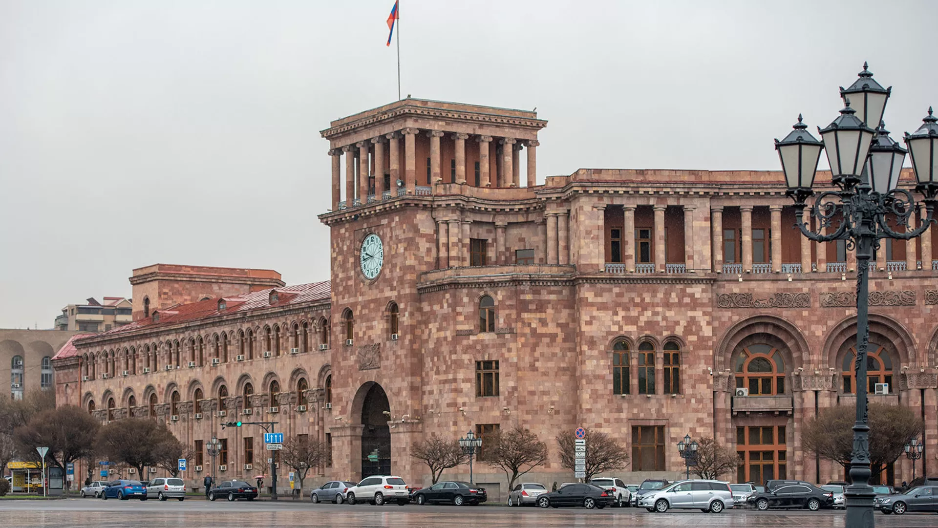 «Հրապարակ»․ Իսկ ով պետք է պայքարի  