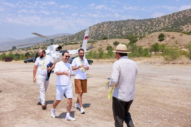 Ով էր վարձակալել ուղղաթիռը, որով Ավինյանը Երևանից Սևան է թռել