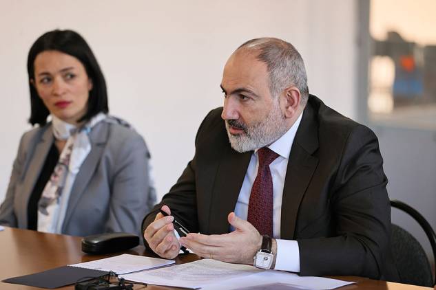 «Հրապարակ». Նիկոլը հեծանիվը մոռացավ, Ժաննան` չէ